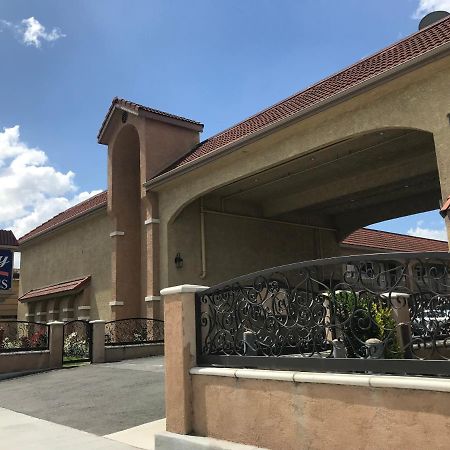 Industry Inn & Suites La Puente Exterior photo