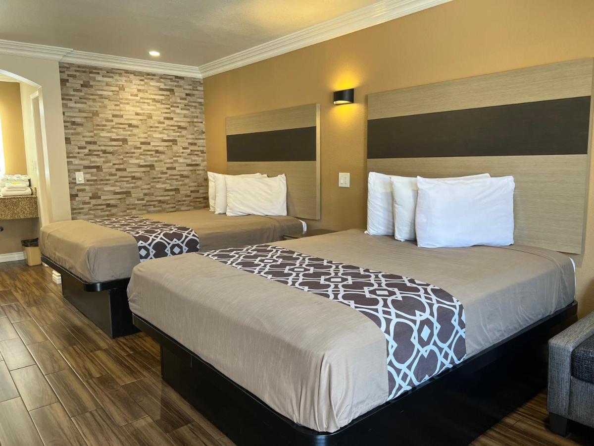 Industry Inn & Suites La Puente Exterior photo