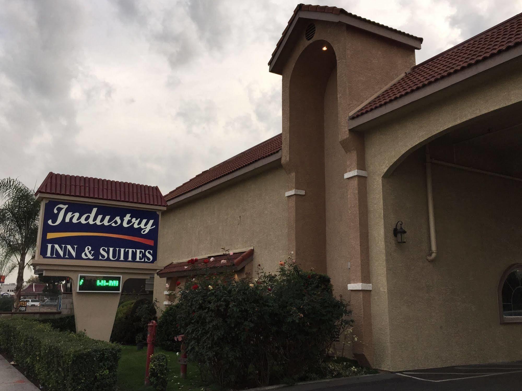 Industry Inn & Suites La Puente Exterior photo